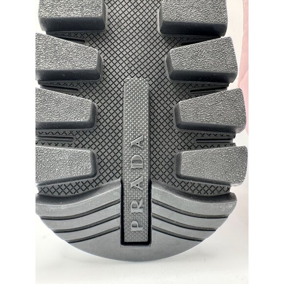 Prada Re-Nylon Piuma Metal Triangle Logo Quilted 45mm Sneakers 40 Alabastro - Picture 11 of 11
